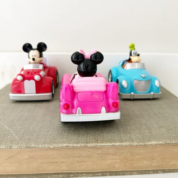 Disney Mickey Mouse Clubhouse & Friends Pull Back Toy Car Goofy, Minnie & Mickey - Picture 4 of 15